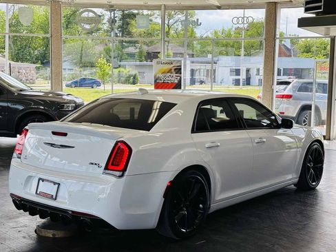 Used 2023 Chrysler 300 C RWD image 5
