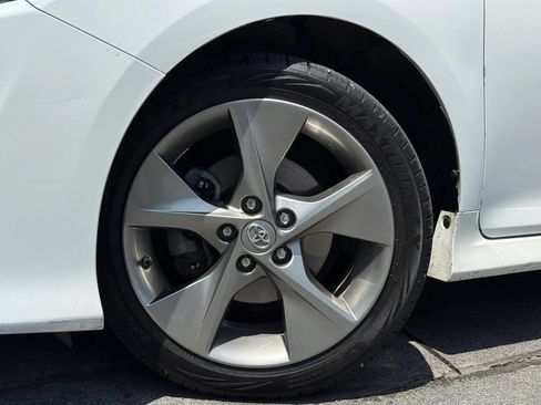 Used 2012 Toyota Camry SE FWD image 48