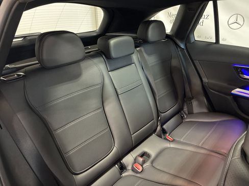 Used 2025 Mercedes-Benz GLC 300 4MATIC image 24