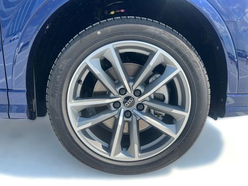 New 2025 Audi Q3 2.0T Premium image 11