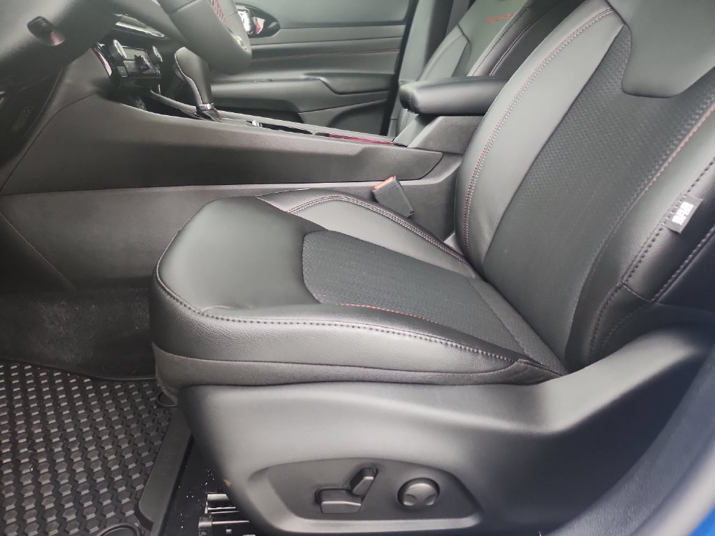 New 2026 Jeep Compass Trailhawk AWD/4WD image 19