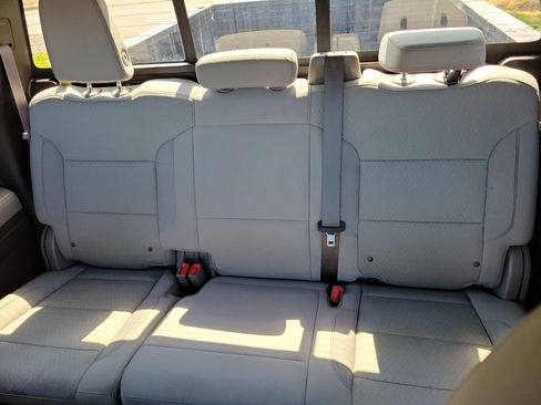 Used 2024 GMC Sierra 1500 SLE w/ Preferred Package AWD/4WD image 17