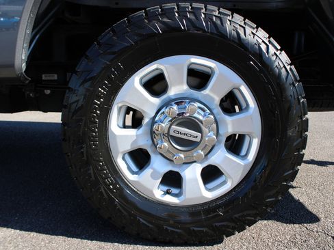 Used 2023 Ford F250 XLT image 10