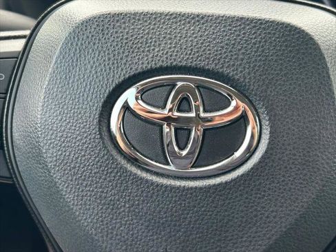 Certified 2025 Toyota RAV4 XLE FWD image 34