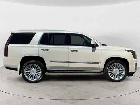 Used 2015 Cadillac Escalade Premium AWD/4WD image 6