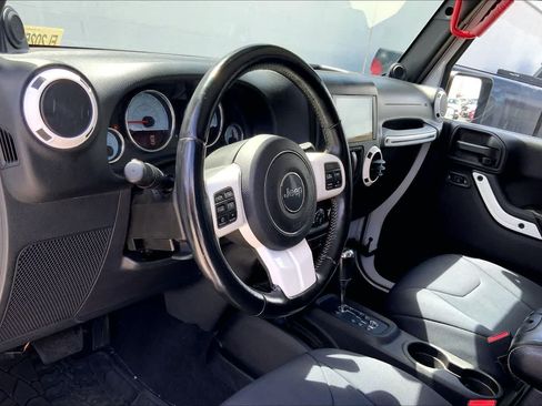 Used 2014 Jeep Wrangler Sahara AWD/4WD image 2