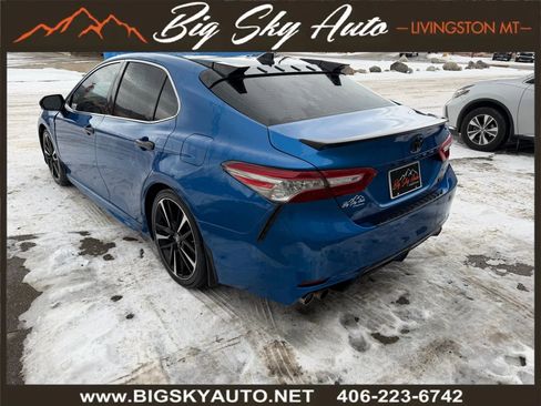 Used 2018 Toyota Camry XSE image 5