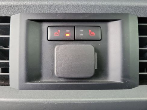 Certified 2021 Ford F150 Lariat w/ Equipment Group 502A High image 16