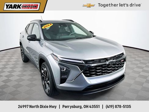 Certified 2024 Chevrolet Trax RS w/ Sunroof Package FWD image 1