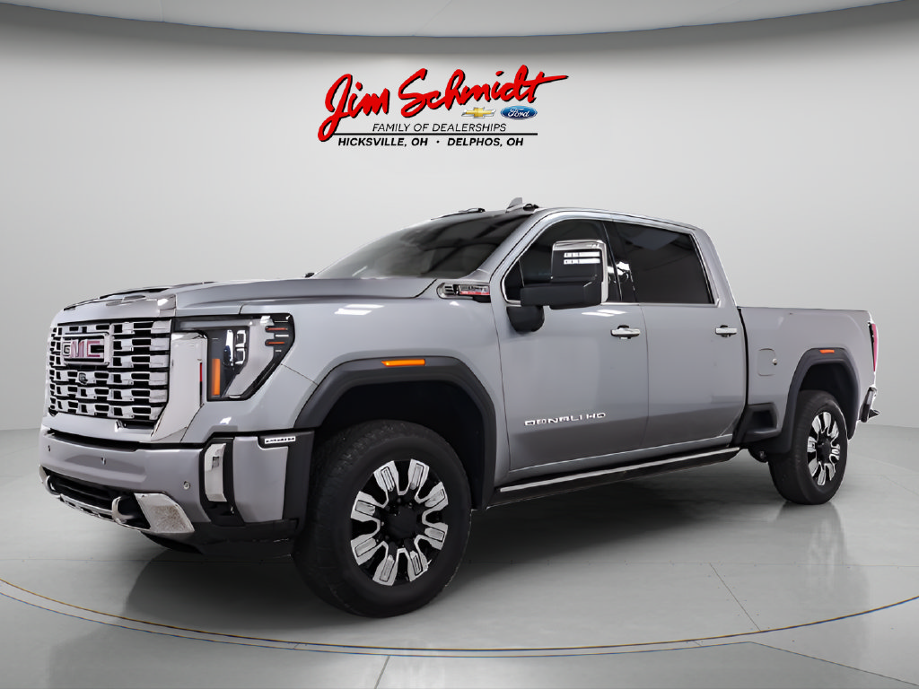 Used 2024 GMC Sierra 2500 Denali w/ Technology Package AWD/4WD image 3