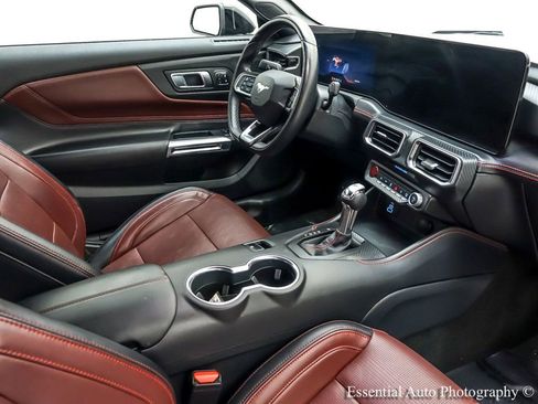 Used 2025 Ford Mustang Premium RWD image 25