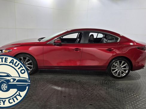 Used 2023 MAZDA MAZDA3 s image 4