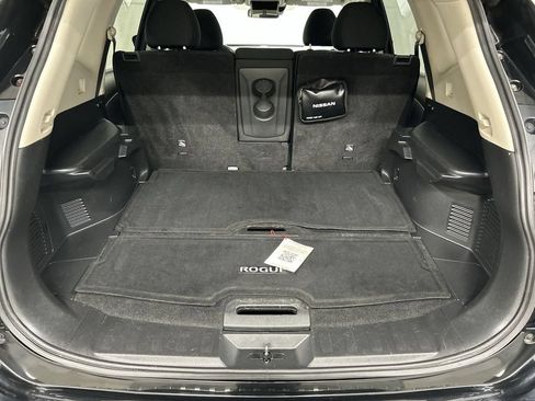 Used 2019 Nissan Rogue SV AWD/4WD image 19