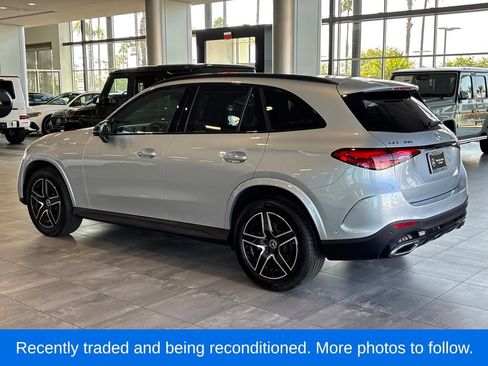 Used 2025 Mercedes-Benz GLC 300 4MATIC image 8