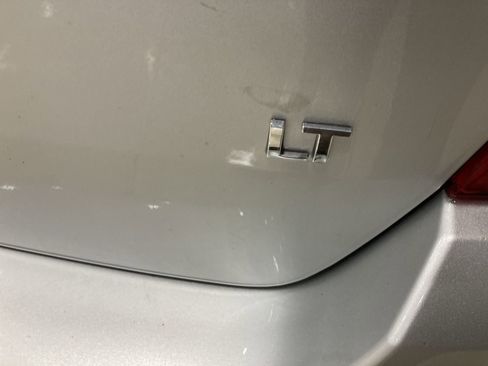 Used 2019 Chevrolet Trax LT w/ LT Convenience Package image 9