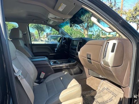 Used 2015 GMC Sierra 2500 Denali w/ Duramax Plus Package image 9