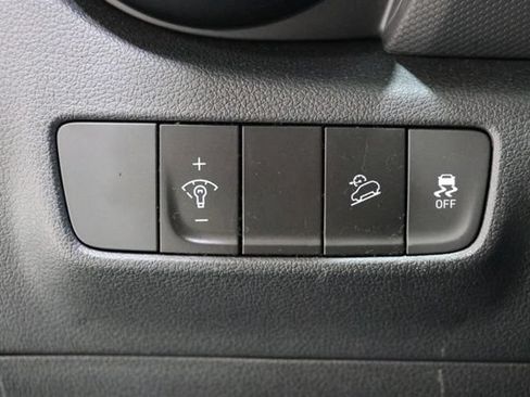 Certified 2023 Hyundai Kona SEL w/ Convenience Package AWD/4WD image 19