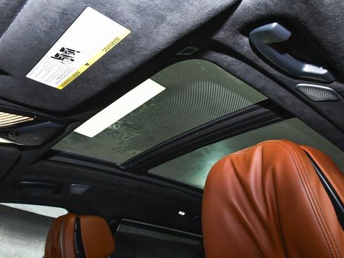 Used 2024 BMW ALPINA XB7 image 70