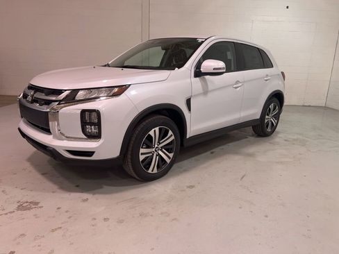 New 2025 Mitsubishi Outlander Sport SE image 7