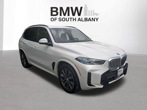 Used 2024 BMW X5 xDrive40i w/ M Sport Package AWD/4WD image 2