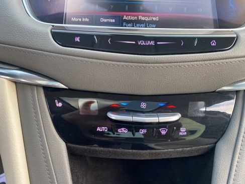 Used 2017 Cadillac XT5 Luxury w/ Driver Awareness Package image 30