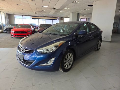 Used 2016 Hyundai Elantra SE w/ Option Group 02 FWD image 3