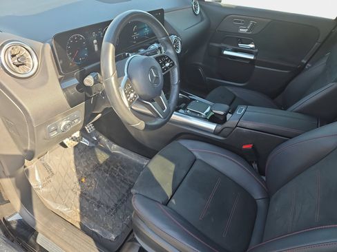 Used 2023 Mercedes-Benz GLA 250 4MATIC image 16