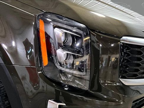 Used 2022 Kia Telluride SX w/ SX Prestige Package AWD/4WD image 4