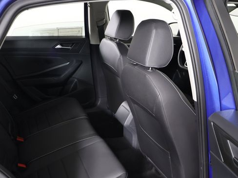 Used 2024 Volkswagen Jetta SE w/ Panoramic Sunroof Package image 26