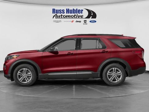 Used 2023 Ford Explorer XLT w/ Equipment Group 202A AWD/4WD image 3