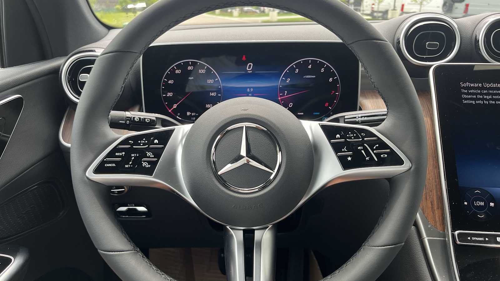 Used 2026 Mercedes-Benz GLC 300 4MATIC image 40