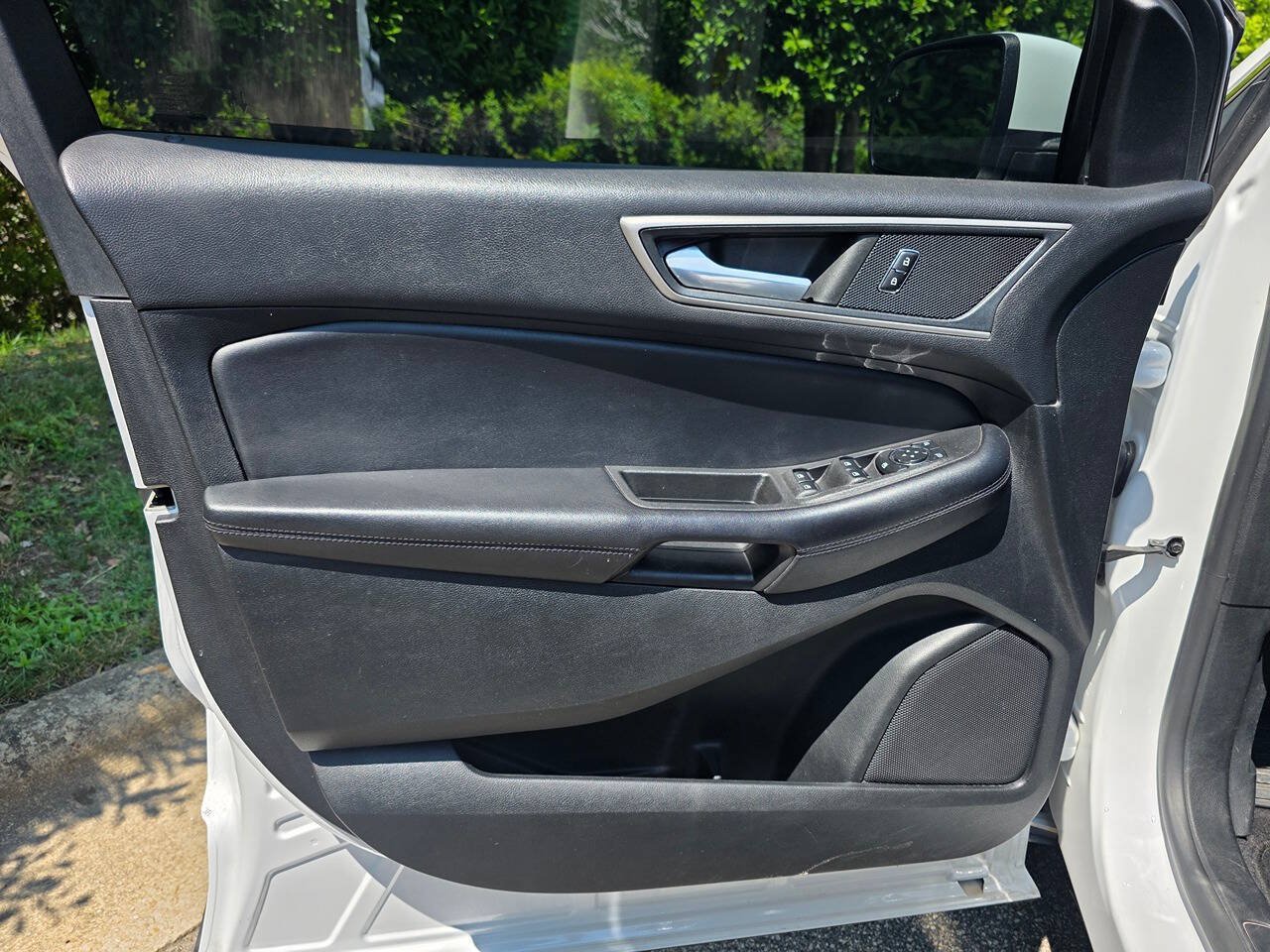 Used 2023 Ford Edge SEL AWD/4WD image 10