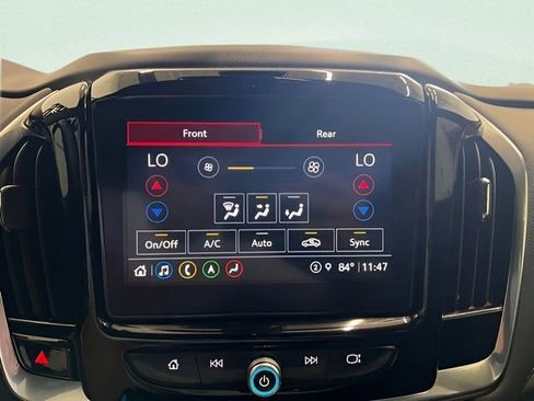 Used 2023 Chevrolet Traverse LT w/ LT Premium Package AWD/4WD image 28