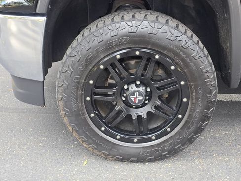 Used 2018 GMC Sierra 1500 SLT AWD/4WD image 10