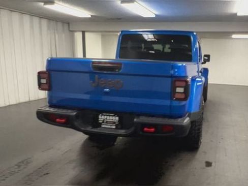 Used 2025 Jeep Gladiator Rubicon AWD/4WD image 8