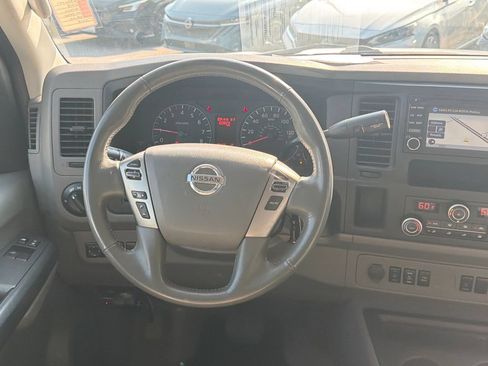 Used 2018 Nissan NV 3500 SL RWD image 13