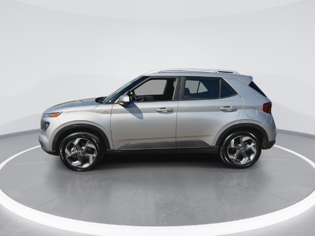 Used 2026 Hyundai Venue SEL FWD image 5
