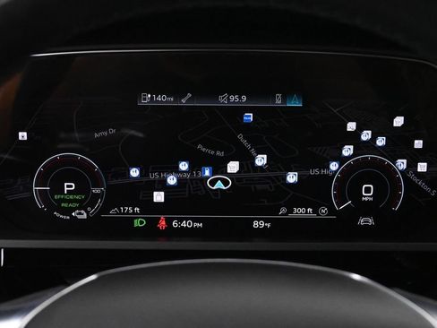 Used 2022 Audi e-tron Premium AWD/4WD image 27