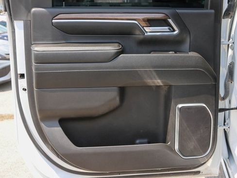 Used 2024 Chevrolet Silverado 2500 LT image 14