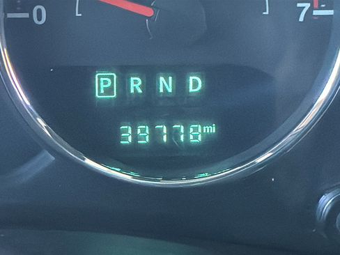 Used 2017 Jeep Wrangler Sahara w/ Connectivity Group image 31