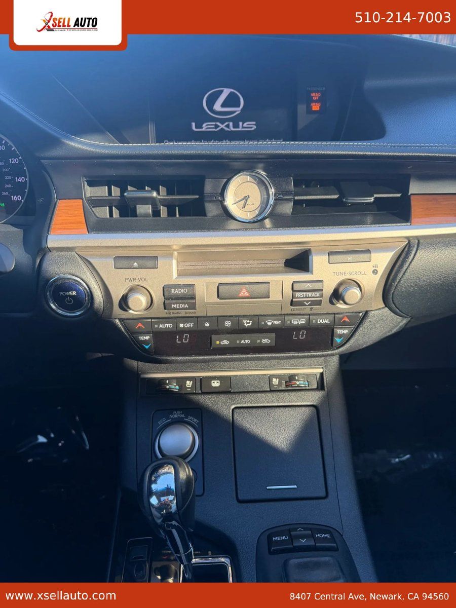 Used 2015 Lexus ES 300h w/ Navigation System Package FWD image 15