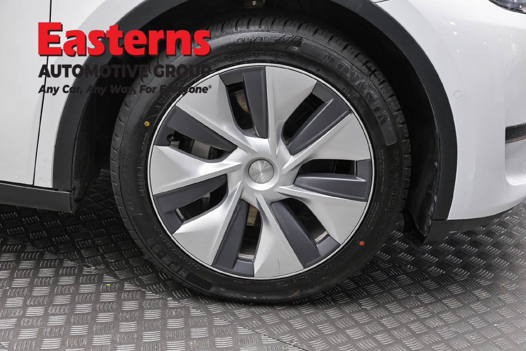 Used 2022 Tesla Model Y Long Range AWD/4WD image 26