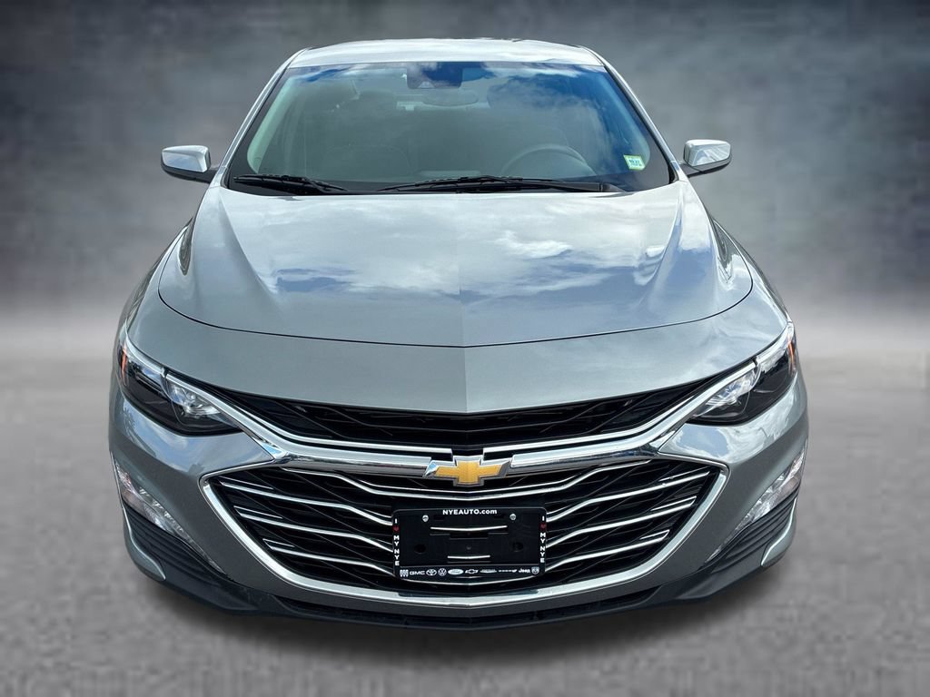 Used 2025 Chevrolet Malibu LT FWD image 9