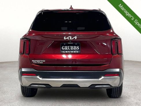 Used 2025 Kia Sorento S w/ Panoramic Sunroof Package FWD image 5