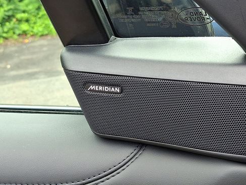 Certified 2023 Land Rover Range Rover SE image 24