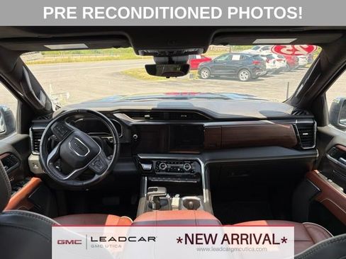 Used 2025 GMC Sierra 1500 Denali Ultimate AWD/4WD image 17