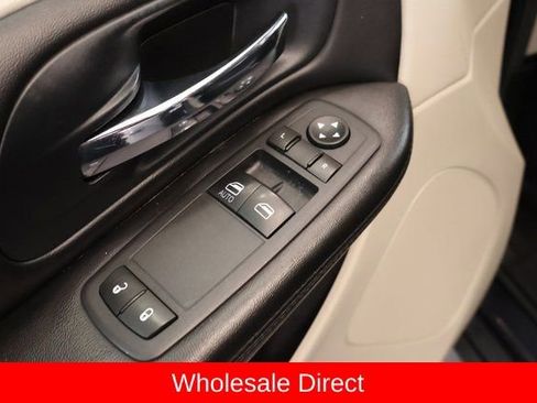 Used 2013 Dodge Grand Caravan SE image 10