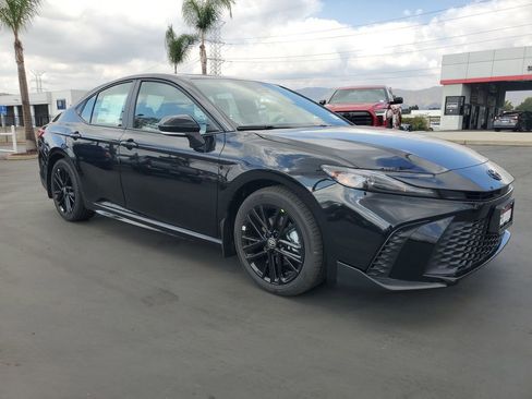 New 2026 Toyota Camry SE image 10