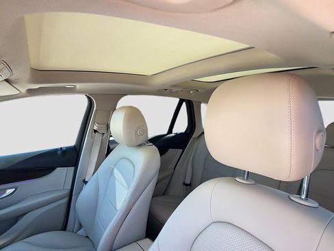 Used 2020 Mercedes-Benz GLC 300 4MATIC w/ Multimedia Package image 27