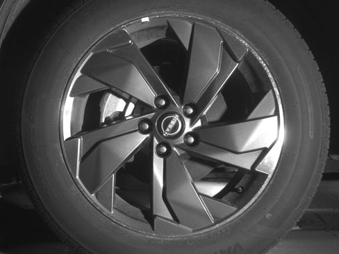 Used 2025 Nissan Rogue SV FWD image 12